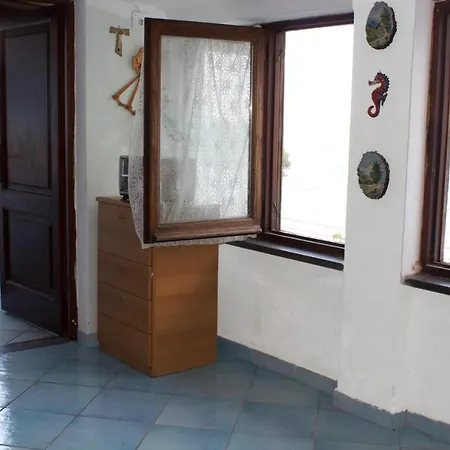 Villetta Con Terrazzo Vista Faraglioni * Capri