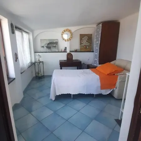 Villetta Con Terrazzo Vista Faraglioni