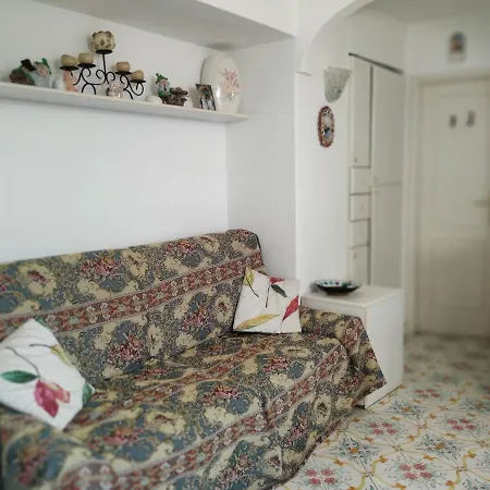Villetta Con Terrazzo Vista Faraglioni