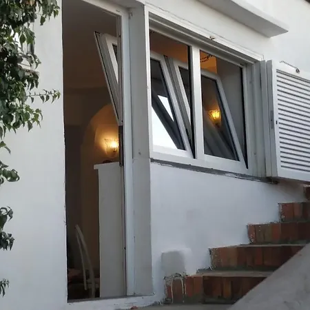 Villetta Con Terrazzo Vista Faraglioni Prázdninový dům *